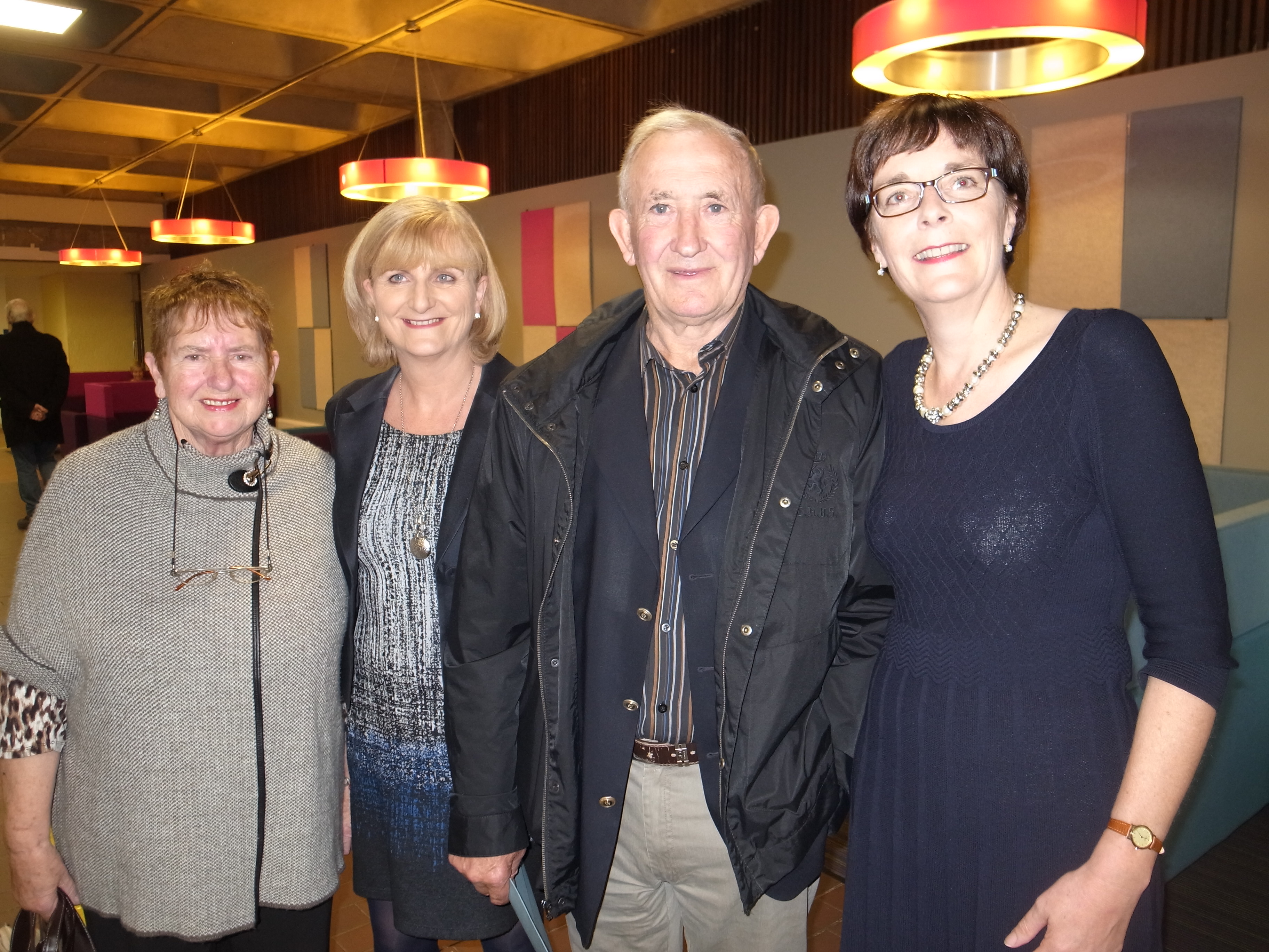 Máirín Uí Neachtain, An tOllamh Comhlach Regina Uí Chollatáin, Joe Steve Ó Neachtain agus an tOllamh Comhlach Meidhbhín Ní Úrdail